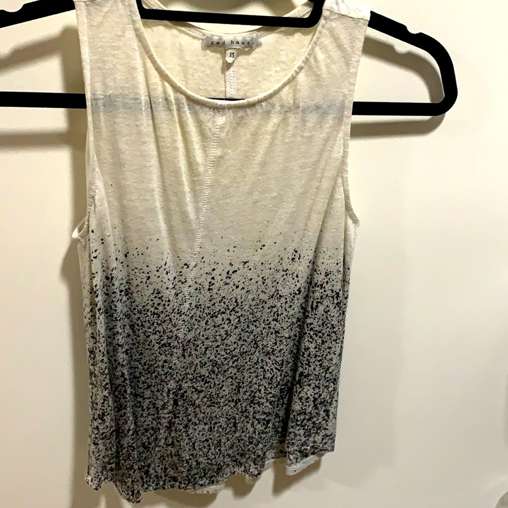 Classic tank with a cute open back slit